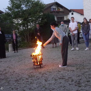 Konfirmation 2020 - Verbrennen der Beichtbriefe